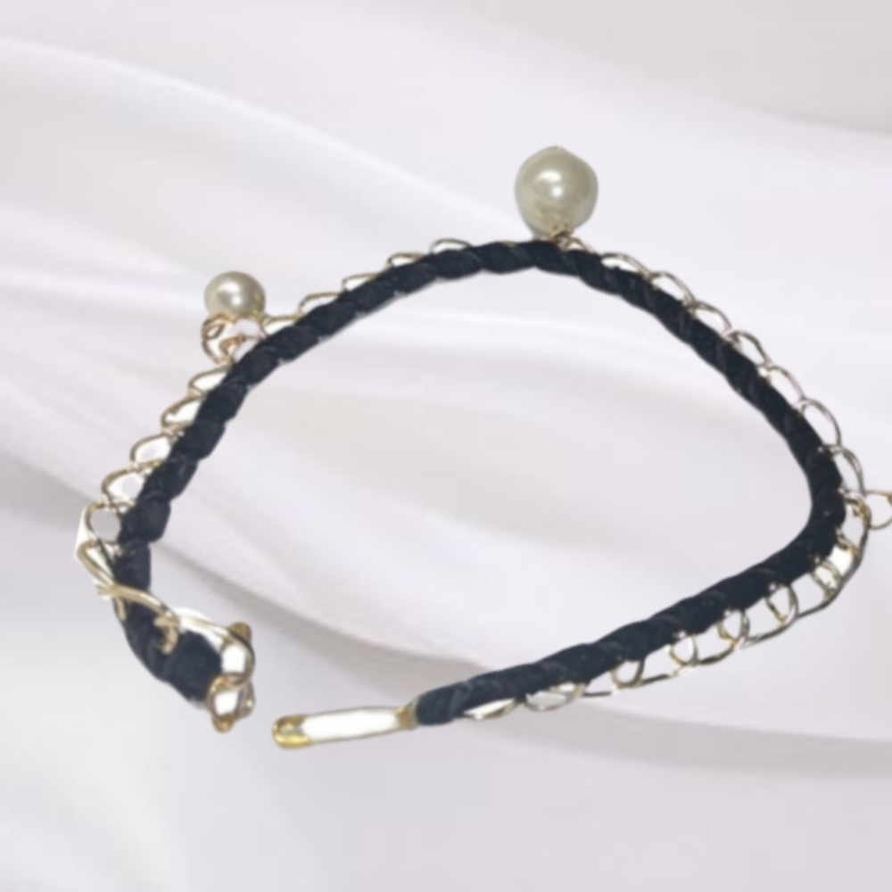 👣4/$20. Black Velvet Choker w/Gold Tone Chain & Faux Pearls - Picture 3 of 4